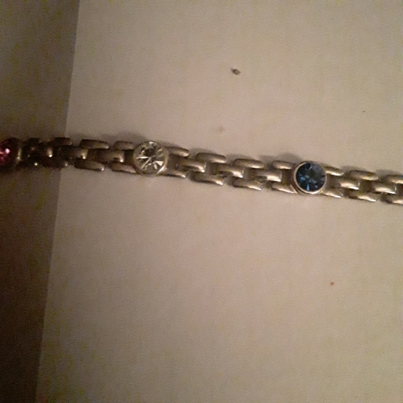 Vintage Sterling Silver .925 gorgeous link bracelet with stones